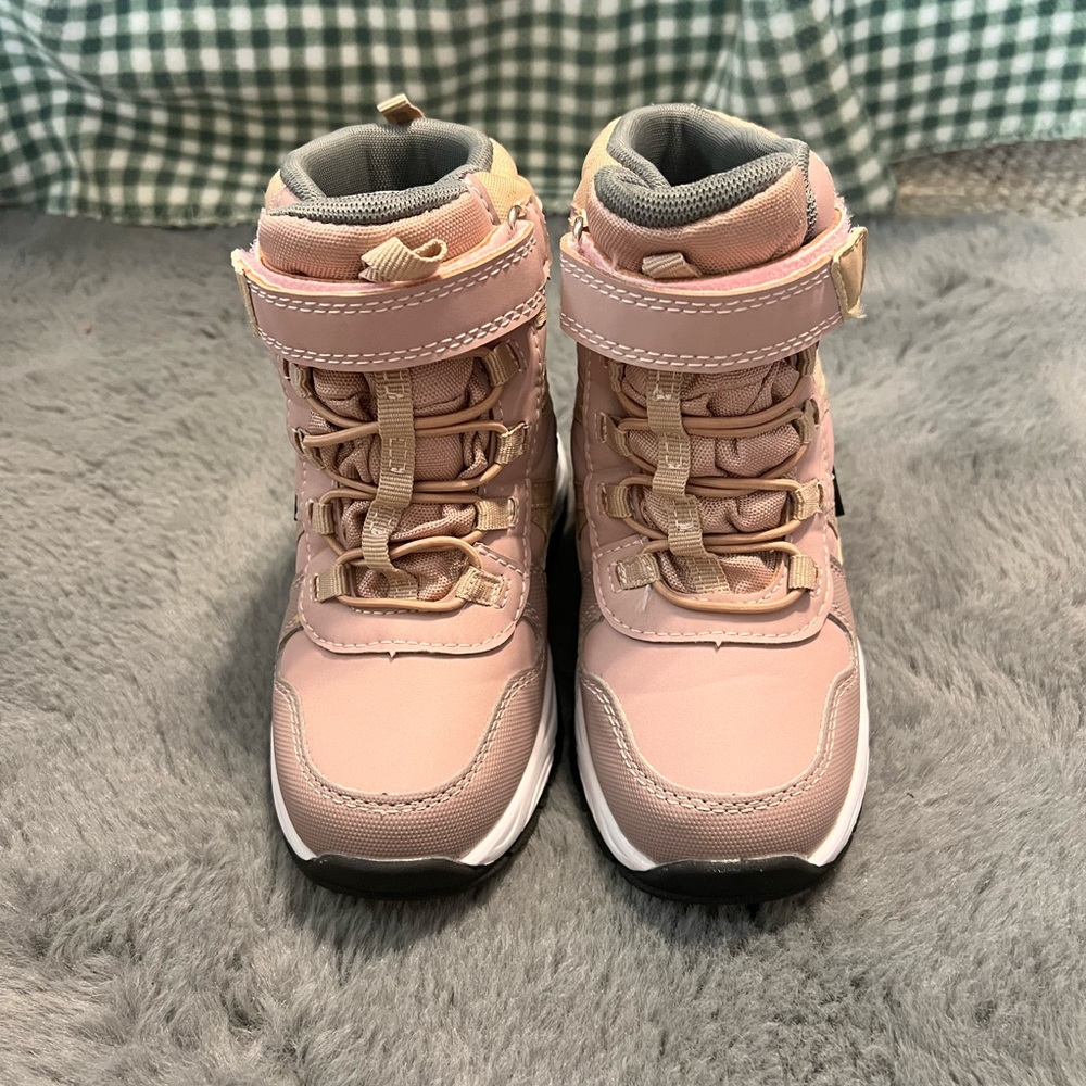 Pink/Mauve Girls Winter Boots size 9.5